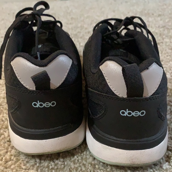 Comfy sneakers/walking shoes! - Picture 2 of 9